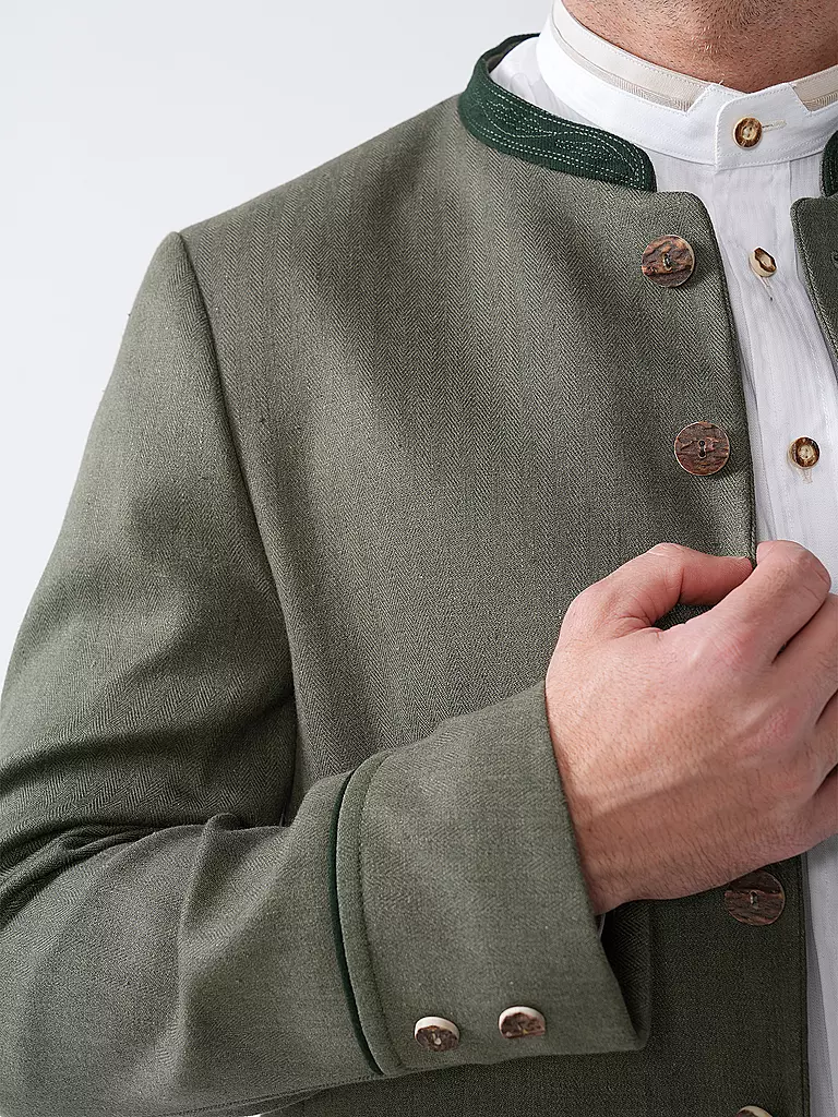 GOTTSEIDANK | Produktname: Trachtensakko HELMUT
Marke: GOTTSEIDANK
Farbe: olive
Kategorien: Mode,Herren

Ärmellänge: Langarm
Material: Baumwolle,Leinen,Stretch
Kragenform: Stehkragen
Musterung: Unifarben
Passform (Oberbekleidung): Regular | Olive