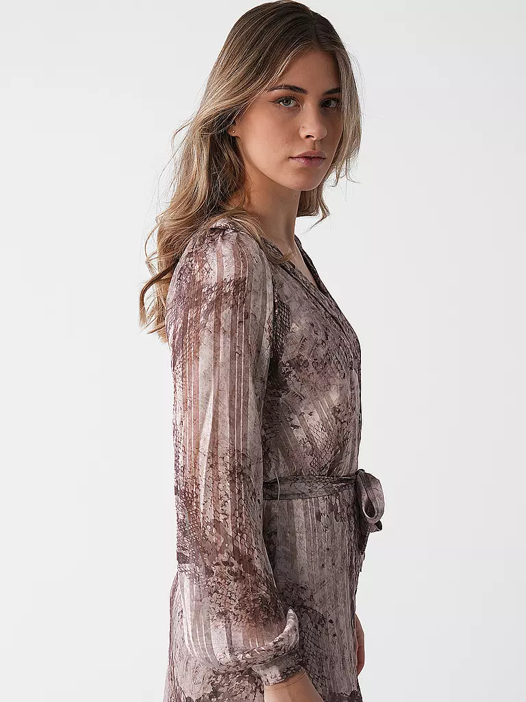 GUESS | Maxi-robe
Marque : GUESS
Couleur : beige
Catégories : Mode,Femme

Longueur des manches : Manches longues
Encolure : Col en V
Matière : Polyester / Polyamide
Motif : All over, Imprimé
Coupe (vêtements d'extérieur) : Regular
Style & Occasion : Loisirs
 | 