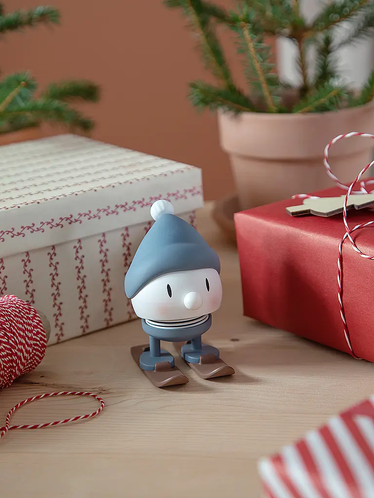 HOPTIMIST | Figurine décorative Soft Bumble Skiing 7,2cm Sky | Gris clair