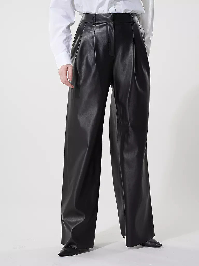HUGO | Hose Wide Fit in Lederoptik HAWINE | Noir
