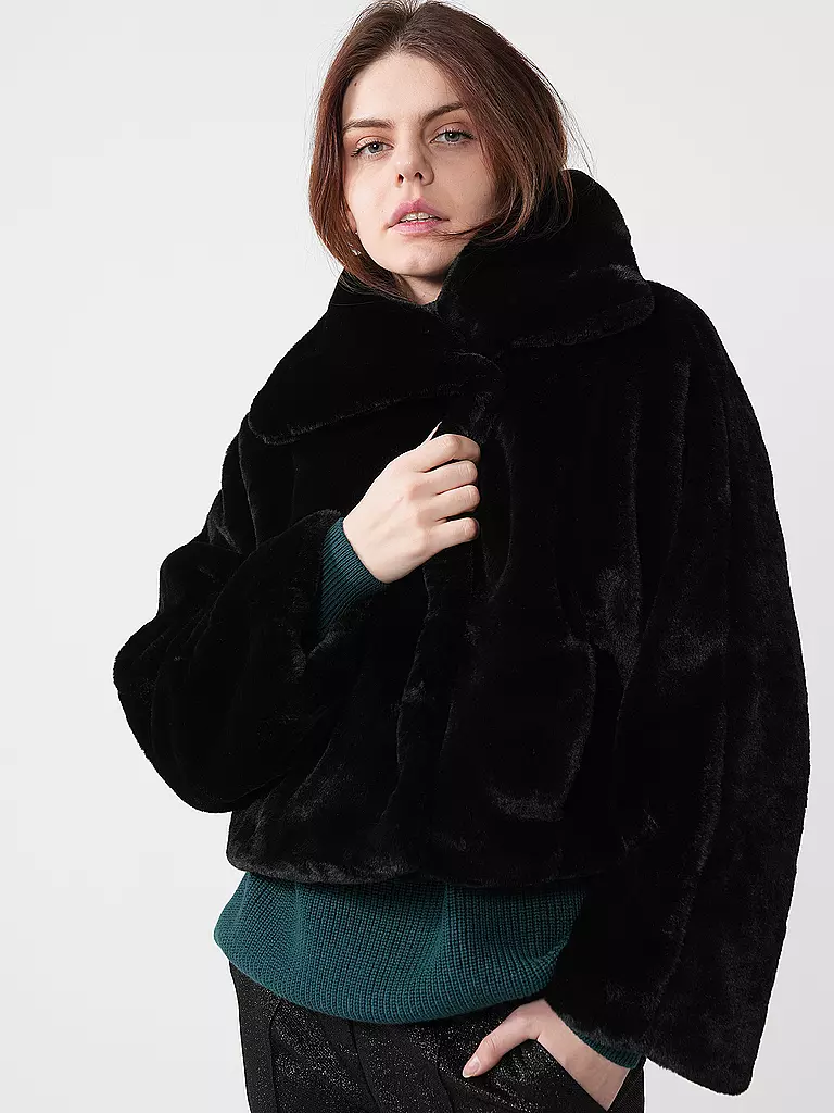 IN WEAR | Veste aspect fourrure YONEKOIW | Noir