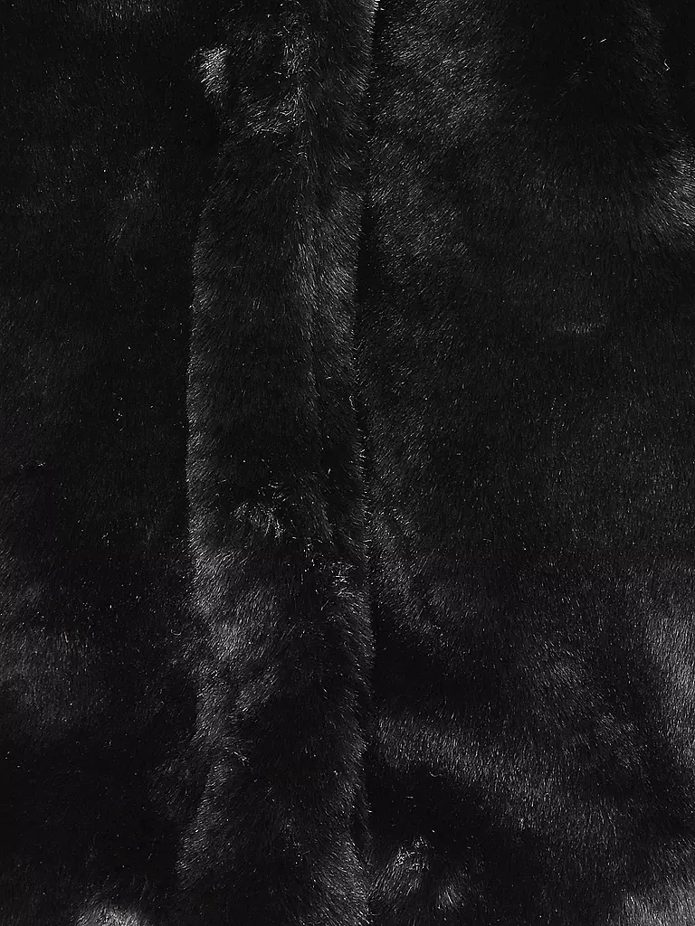 IN WEAR | Veste aspect fourrure YONEKOIW | Noir