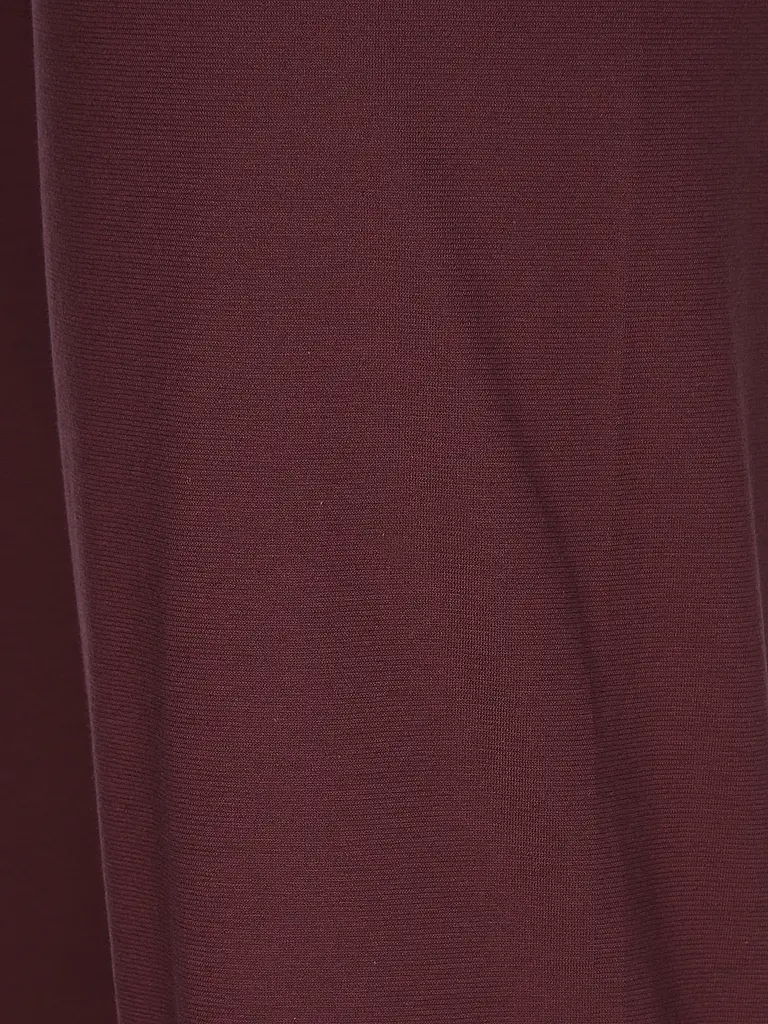 ISA | Nom du produit: Pyjama | Rouge foncé