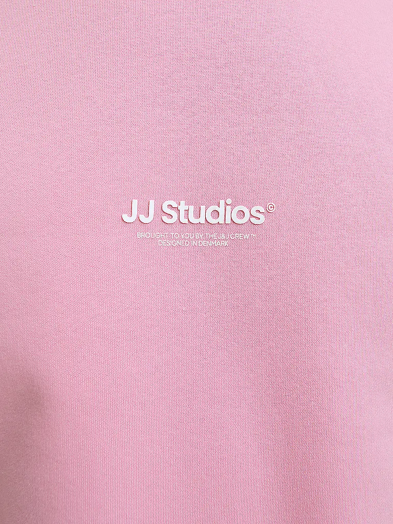 JACK & JONES | Nom du produit: Sweater JJESOHO
Marque: JACK & JONES
Couleur: rose
Catégories: Mode, Homme

Longueur des manches: Manches longues
Encolure: Col rond
Matière: Coton
Motif: Uni
Coupe (vêtements d'extérieur): Regular
Détails: Logo | Rose