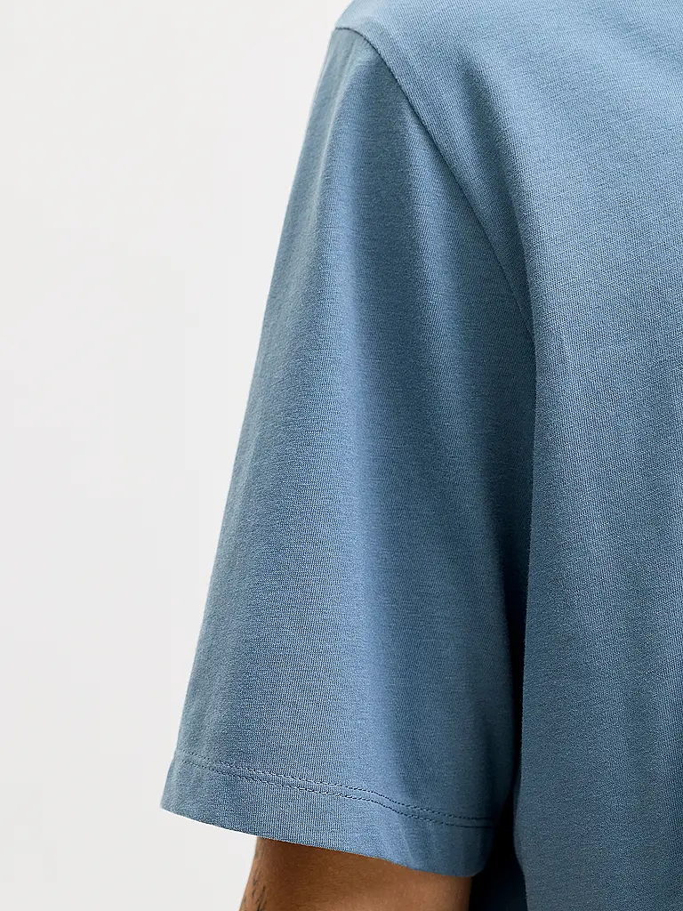 JACK & JONES | Nom du produit: T-Shirt JJEORGANIC
Marque: JACK & JONES
Couleur: bleu
Catégories: Mode, Homme

Longueur des manches: Manches courtes
Encolure: Col rond
Matière: Coton
Motif: Uni
Coupe (vêtements du dessus): Regular | Bleu