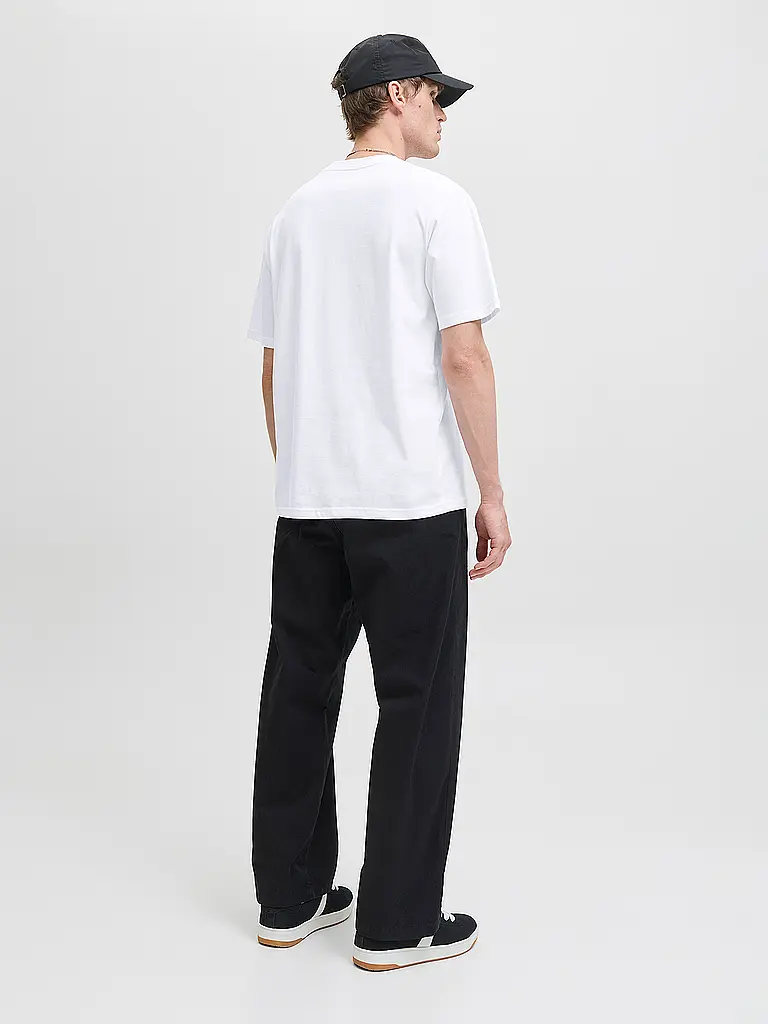 JACK & JONES | Nom du produit: T-Shirt JJESOHO
Marque: JACK & JONES
Couleur: blanc
Catégories: Mode, Homme

Longueur des manches: Manches courtes
Encolure: Col rond
Matière: Coton
Motif: Uni
Coupe (vêtements du haut): Regular
Détails: Logo | Blanc