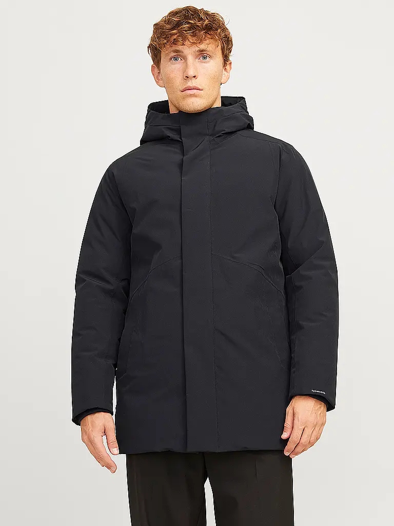 JACK & JONES | Parka JJEKEEN
Marque: JACK & JONES
Couleur: noir
Catégories: Mode, Homme

Longueur des manches: Manches longues
Matière: Polyester / Polyamide, Stretch
Forme du col: Capuche
Motif: Uni
Coupe (vêtements d'extérieur): Regular
Style: Young Fashion
Détai | 