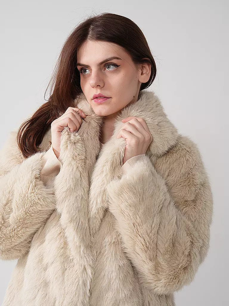 JAKKE | Mantel in Felloptik KATIE | Crème