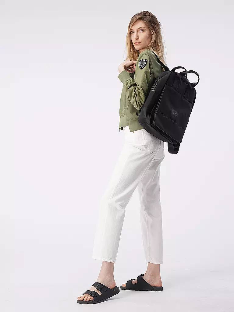 JOHNNY URBAN | Rucksack JONA Large 
Marque: JOHNNY URBAN
Couleur: noir
Catégories: Mode,Femme

Matériel: Polyester / Polyamide
Motif: Uni
Style: Casual
Détails: Hydrofuge | Noir