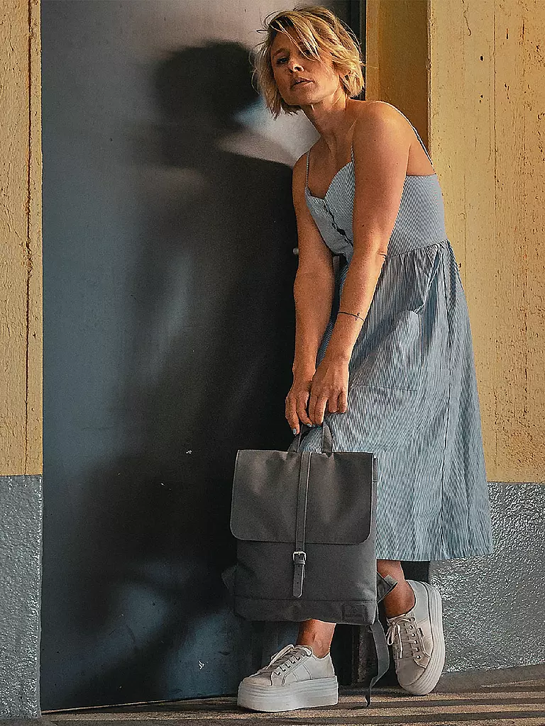 JOHNNY URBAN | Sac à dos " Mia "
Marque: JOHNNY URBAN
Couleur: gris
Catégories: Mode,Femme

Matériel: Similicuir,Polyester / Polyamide
Motif: Uni
Style: Casual
Détails: Hydrofuge | Gris