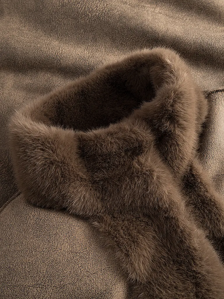 JOOP | Nom du produit : Manteau aspect fourrure CIM | Marron