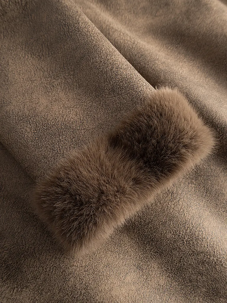 JOOP | Nom du produit : Manteau aspect fourrure CIM | Marron