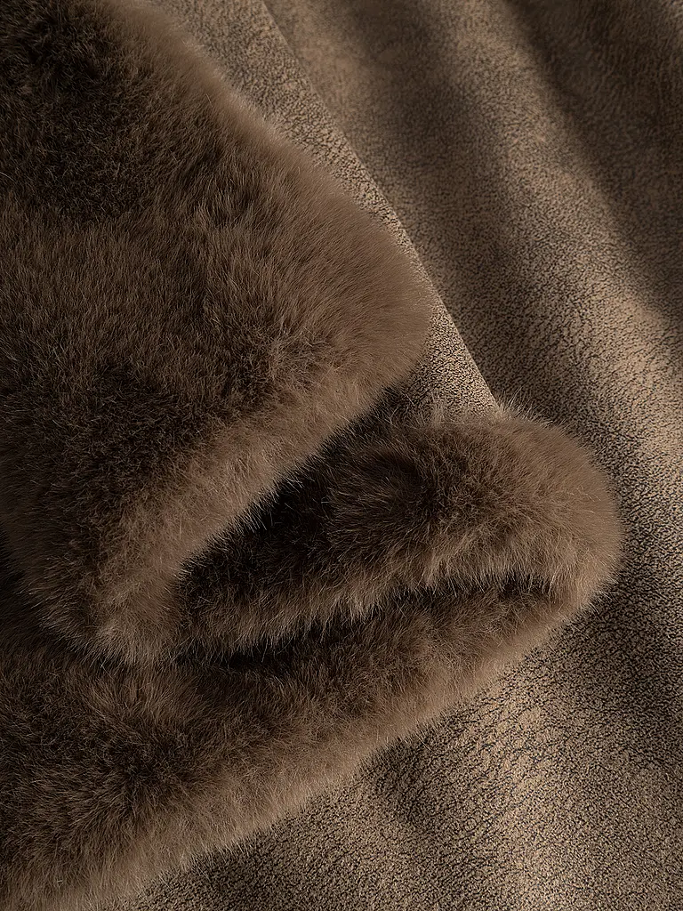 JOOP | Nom du produit : Manteau aspect fourrure CIM | Marron