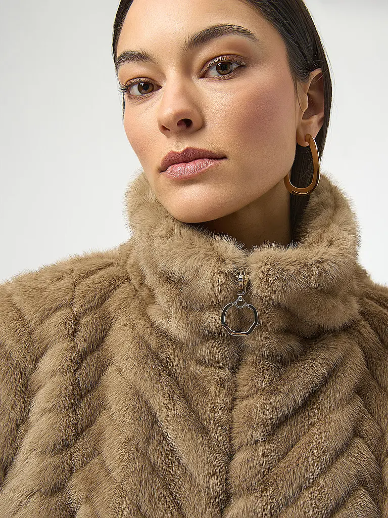 JOSEPH RIBKOFF | Gilet aspect fourrure | 