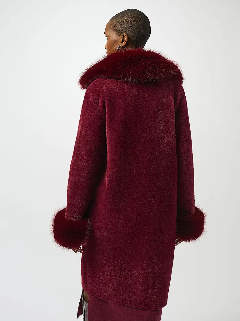 JOSEPH RIBKOFF | Manteau en fausse fourrure | 