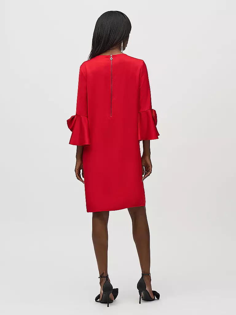 JOSEPH RIBKOFF | Midirobe | 