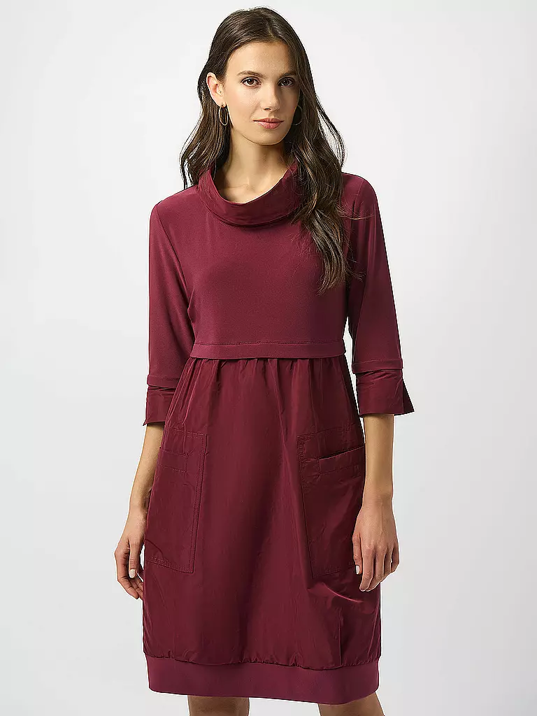 JOSEPH RIBKOFF | Minirobe | 