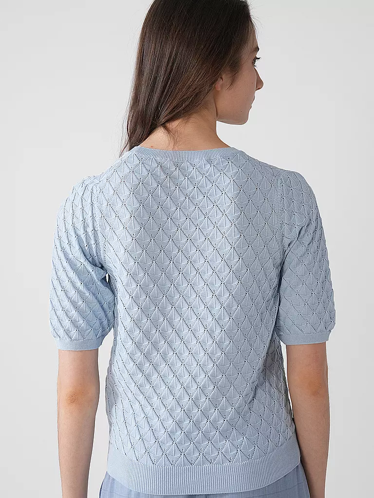 LANIUS | Nom du produit: Pull
Marque: LANIUS
Couleur: hellblau
Catégories: Mode,Damen

Longueur des manches: Manches courtes
Encolure: Col rond
Matériel: Coton
Motif: Uni
Coupe (vêtement d'extérieur): Regular
Style: Pure
Détails: Motif tricoté | Bleu clair