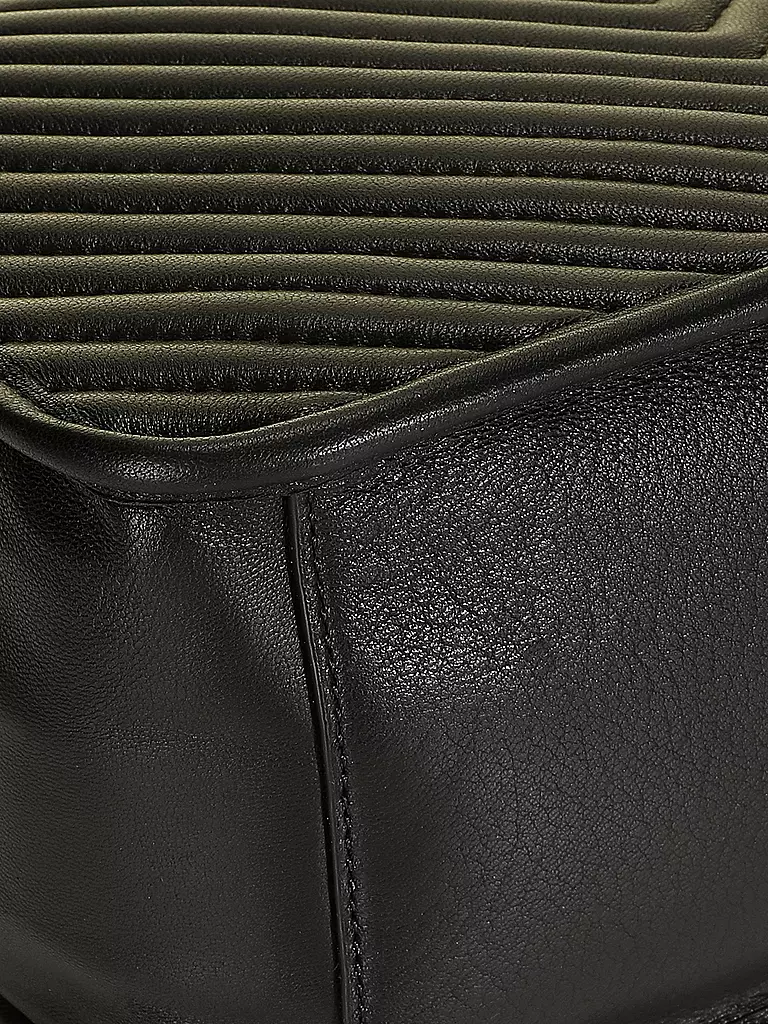 LES VISIONNAIRES | Sac en cuir - Tot Bag LENA QUILTING | Noir