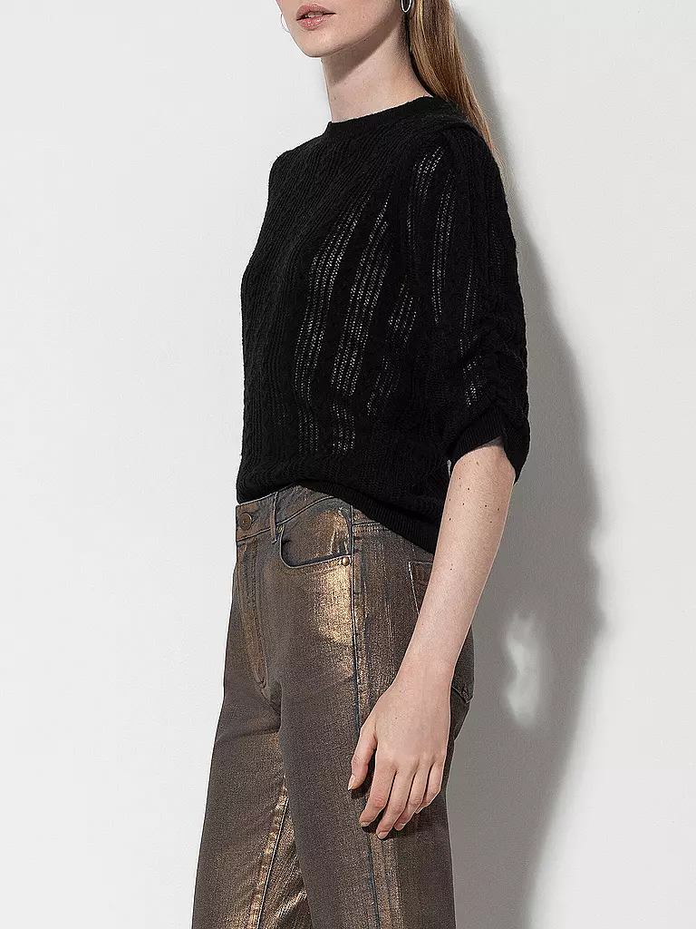 LUISA CERANO | Pull | 