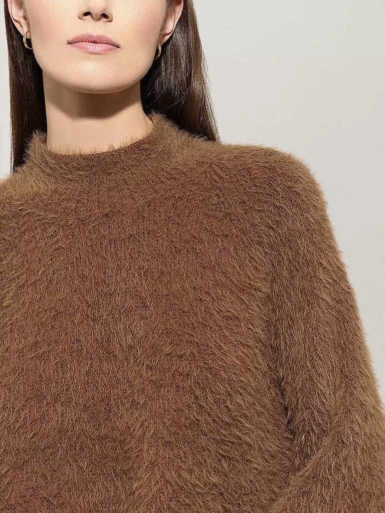 LUISA CERANO | Pull | 