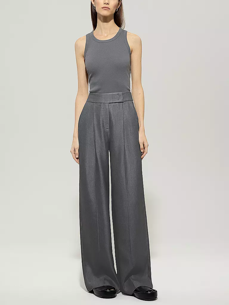 LUISA CERANO | Top | grau