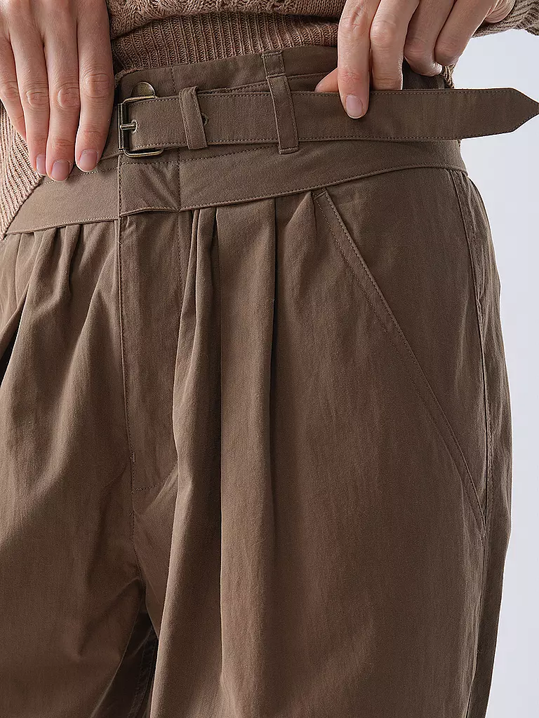 MARANT ETOILE | Pantalon Marlene CELIA
Marque : MARANT ETOILE
Couleur : olive
Catégories : Mode, Femme
Tags : Conseil mode

Matière : Coton, Polyester / Polyamide, Mix
Motif : Uni
Longueur (Pantalons/Jeans) : Longueur normale
Hauteur de la taille : Taille haute
Détail | 
