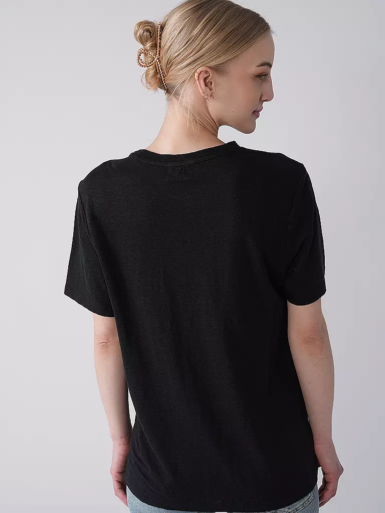 MARANT ETOILE | T-shirt ZEWEL

Produktname: T-Shirt ZEWEL
Marque: MARANT ETOILE
Couleur: noir
Catégories: Mode,Femme

Longueur des manches: Manches courtes
Encolure: Col rond
Matière: Lin
Motif: Logo
Coupe (vêtements d'extérieur): Regular | Noir