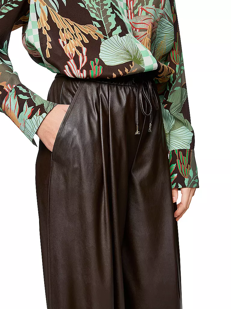 MARC CAIN | Pantalon aspect cuir | 