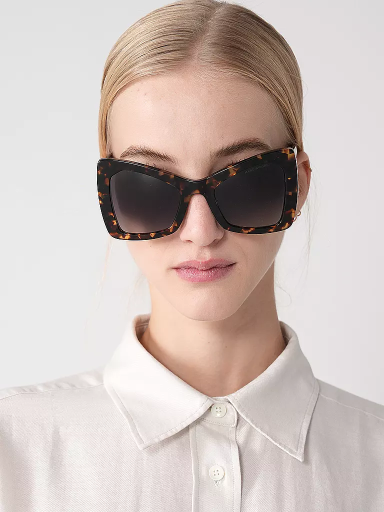 MARC JACOBS | Lunettes de soleil MARC 761/S/52
Marque: MARC JACOBS
Couleur: marron
Catégories: Mode,Femme

Matériau: Plastique | Marron