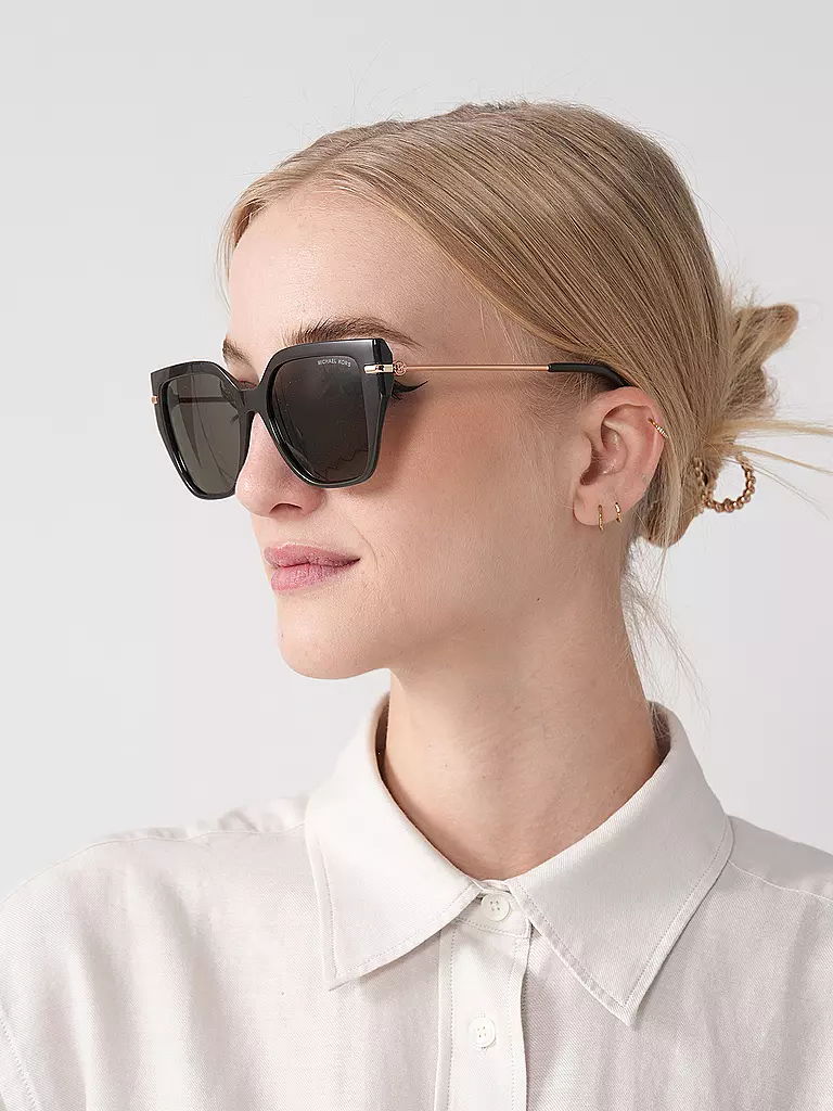 MICHAEL KORS | Lunettes de soleil 0MK2231U/54
Marque: MICHAEL KORS
Couleur: gris
Catégories: Mode,Femme

Matériel: Plastique | Gris