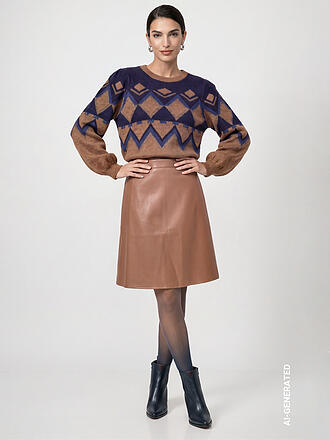 MONARI | Pull