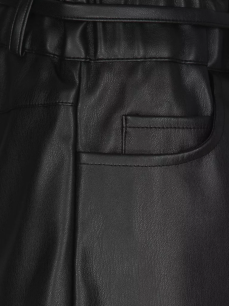 MONARI | Bermuda aspect cuir | 
