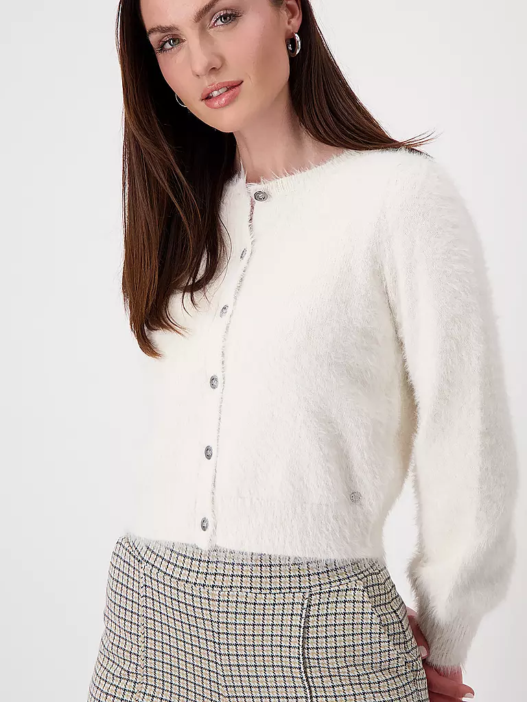 MONARI | Jäckchen
Marque : MONARI
Couleur : crème
Catégories : Mode,Femmes
Tags : Grandes tailles

Longueur des manches : Manches longues
Encolure : Encolure ras du cou
Matière : Polyacrylique / Acrylique,Maille
Motif : Uni
Style : Glamour | Crème