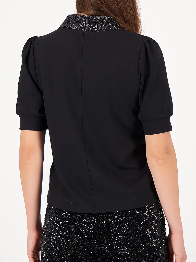 MONARI | Nom du produit: T-Shirt | Noir