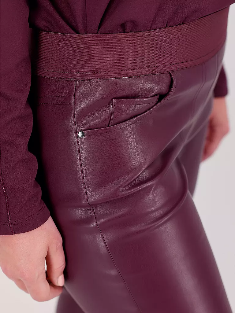 MONARI | Pantalon aspect cuir | 