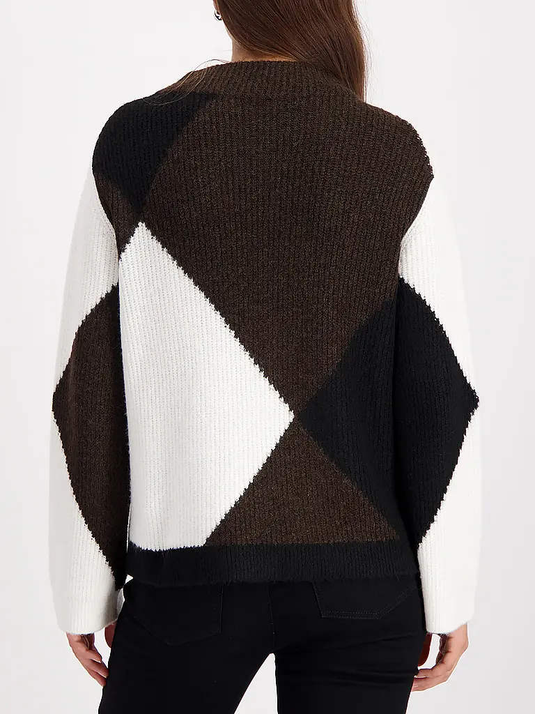 MONARI | Pull | 
