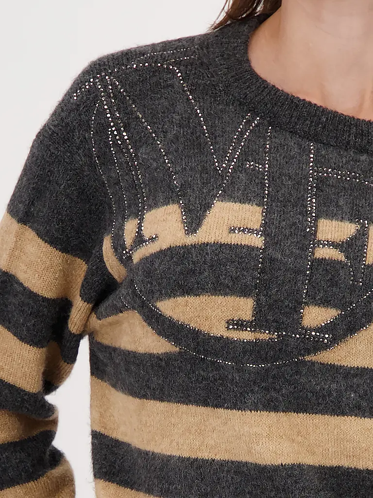 MONARI | Pull | 