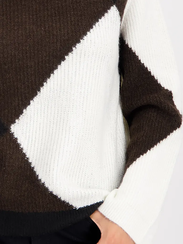 MONARI | Pull | 