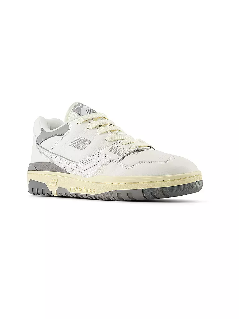 NEW BALANCE | Sneaker BB550
Marque : NEW BALANCE
Couleur : gris
Catégories : Mode, Homme

Matériau : Cuir, Textile
Motif : Logo
Style : Young Fashion, Casual
Hauteur du talon : Talon plat | 