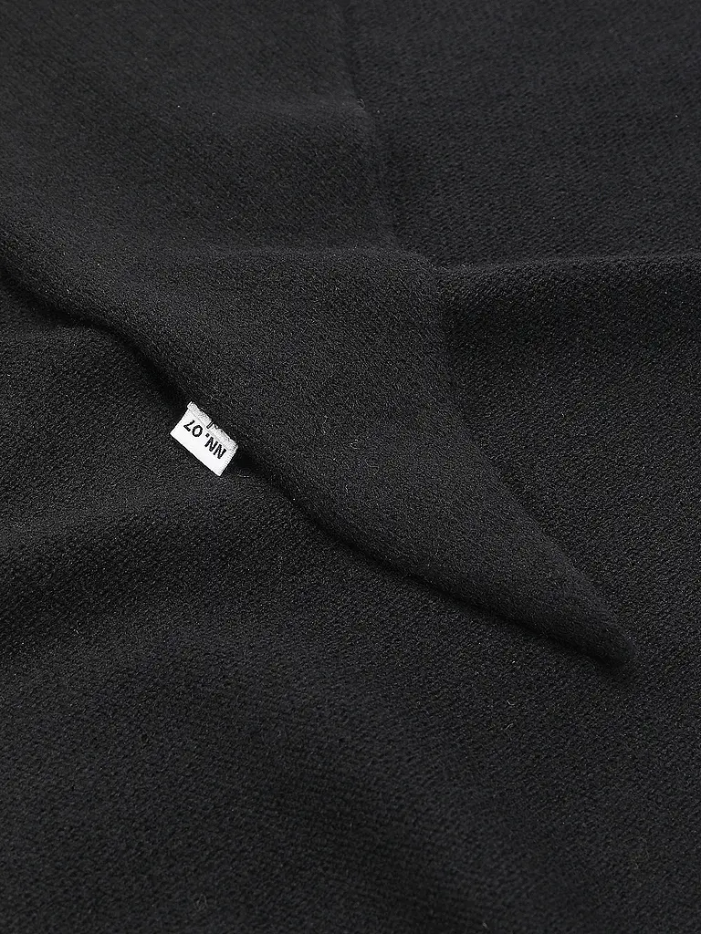 NN.07 | Écharpe triangle | 