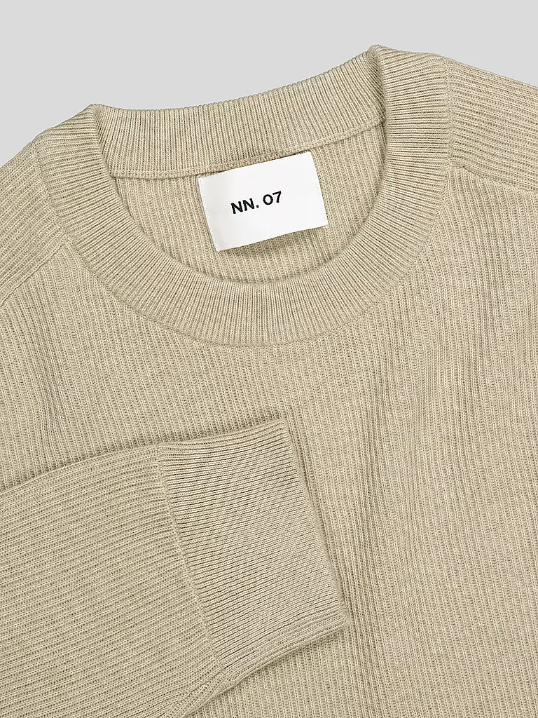 NN.07 | Pull KEVIN | beige