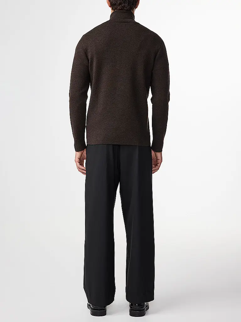 NN.07 | Pull Troyer | 