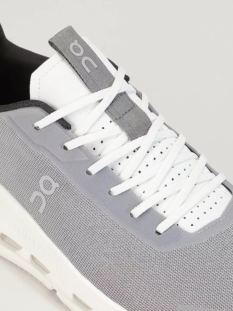 ON | Sneaker CLOUDNOVA FORM 2 | Gris