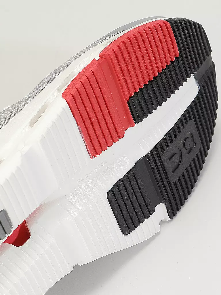 ON | Sneaker CLOUDNOVA FORM 2 | Gris