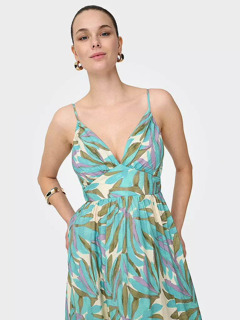 ONLY | Maxi robe ONLAYO
Marque : ONLY
Couleur : menthe
Catégories : Mode, Femmes

Longueur des manches : Sans manches
Encolure : Col en V
Matière : Viscose
Motif : Fleuri
Coupe (vêtements d'extérieur) : Regular
Style & Occasion : Loisirs
Style : Young Fashio | Menthe