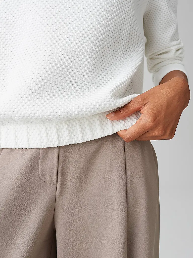 OPUS | Nom du produit: Pull GASDINA
Marque: OPUS
Couleur: blanc
Catégories: Mode,Femme

Longueur des manches: Manches longues
Matière: Polyester / Polyamide,Viscose ,Stretch
Forme du col: Col montant
Motif: Uni
Coupe (vêtements d'extérieur): Ample | Blanc