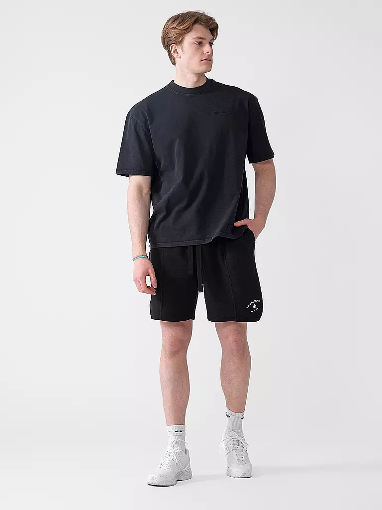PEGADOR | T-shirt | schwarz