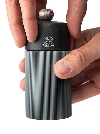 PEUGEOT | Moulin à poivre manuel Line 12cm Carbone/Bois