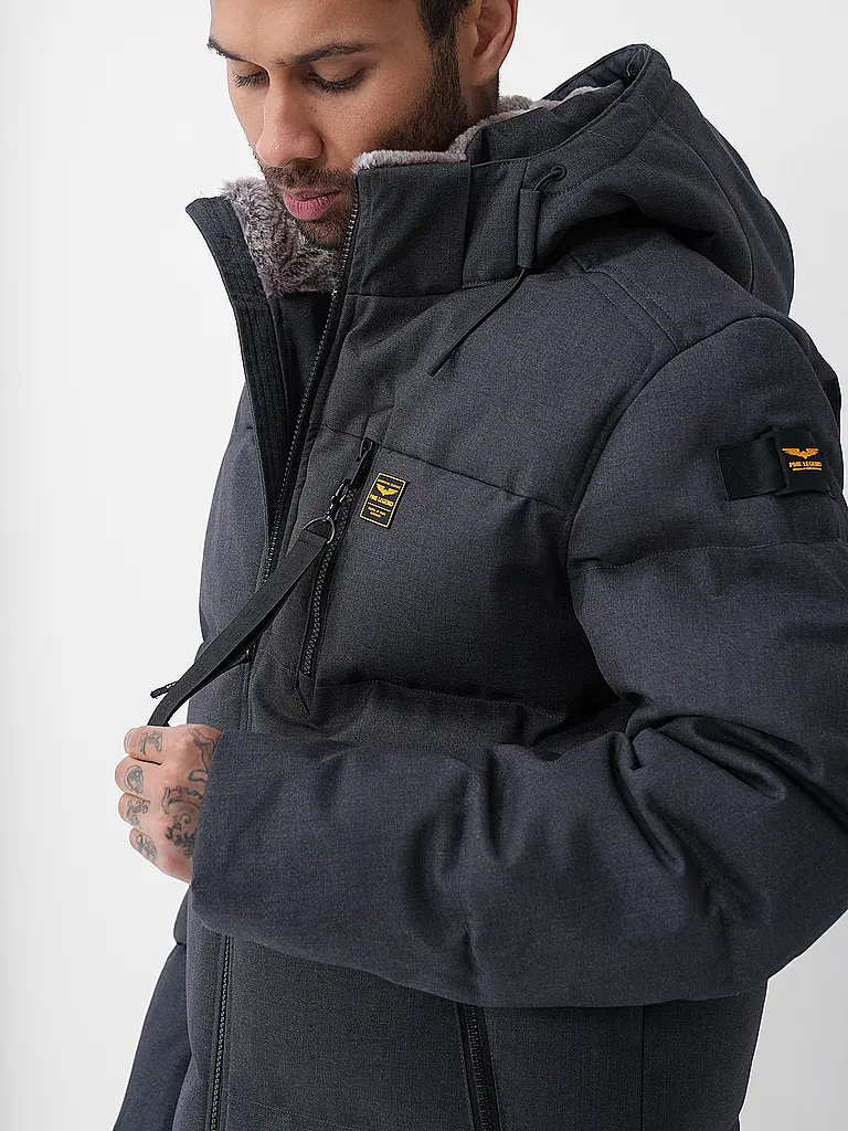 PME LEGEND | Parka YETCRAFT
Marque: PME LEGEND
Couleur: gris
Catégories: Mode,Hommes

Longueur des manches: Manches longues
Matière: Polyester / Polyamide
Forme du col: Capuche,Col montant
Motif: Uni
Coupe (vêtements d'extérieur): Regular
Détails: Logo,Poches lat | 